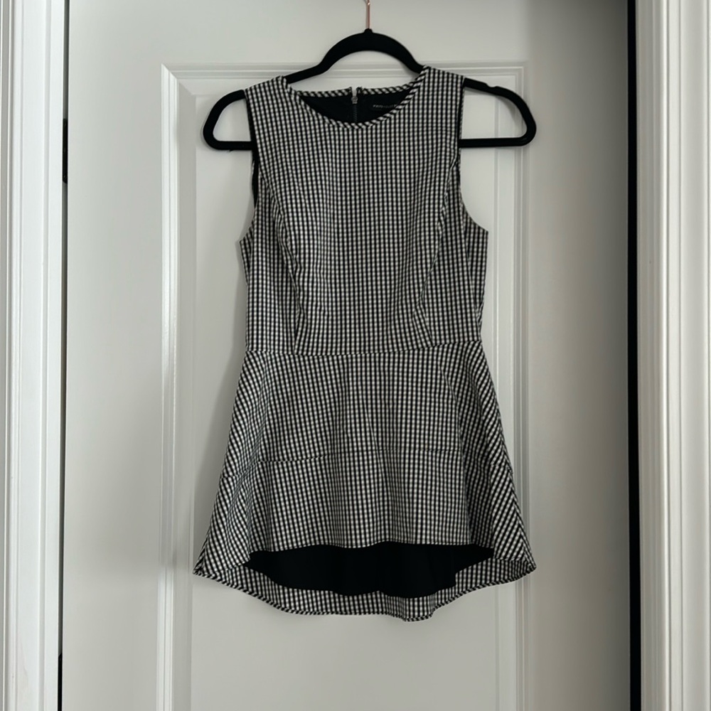 White House black market women top